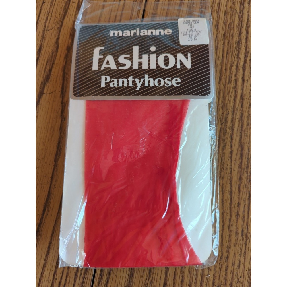 New Vintage Marianne Fashion Pantyhose Size B Red Ultra Sheer Seamed‎ Leaf
